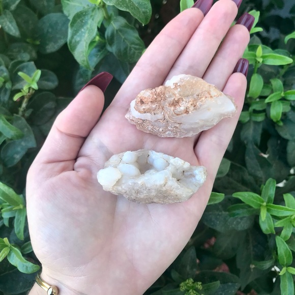 Chalcedony Rose Clusters (2) - Picture 2 of 5